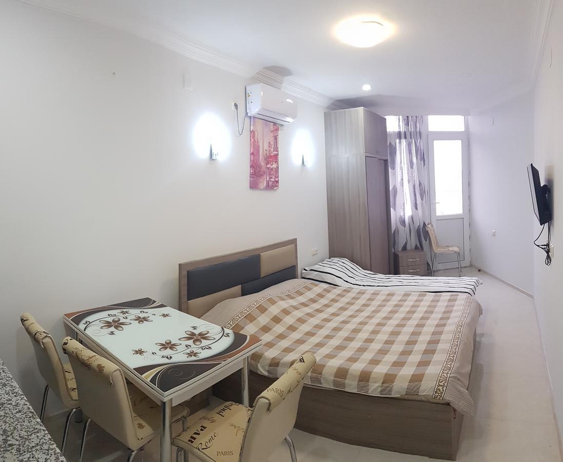 Apartment In Front Of Mcdonald'S Batumi Exterior foto