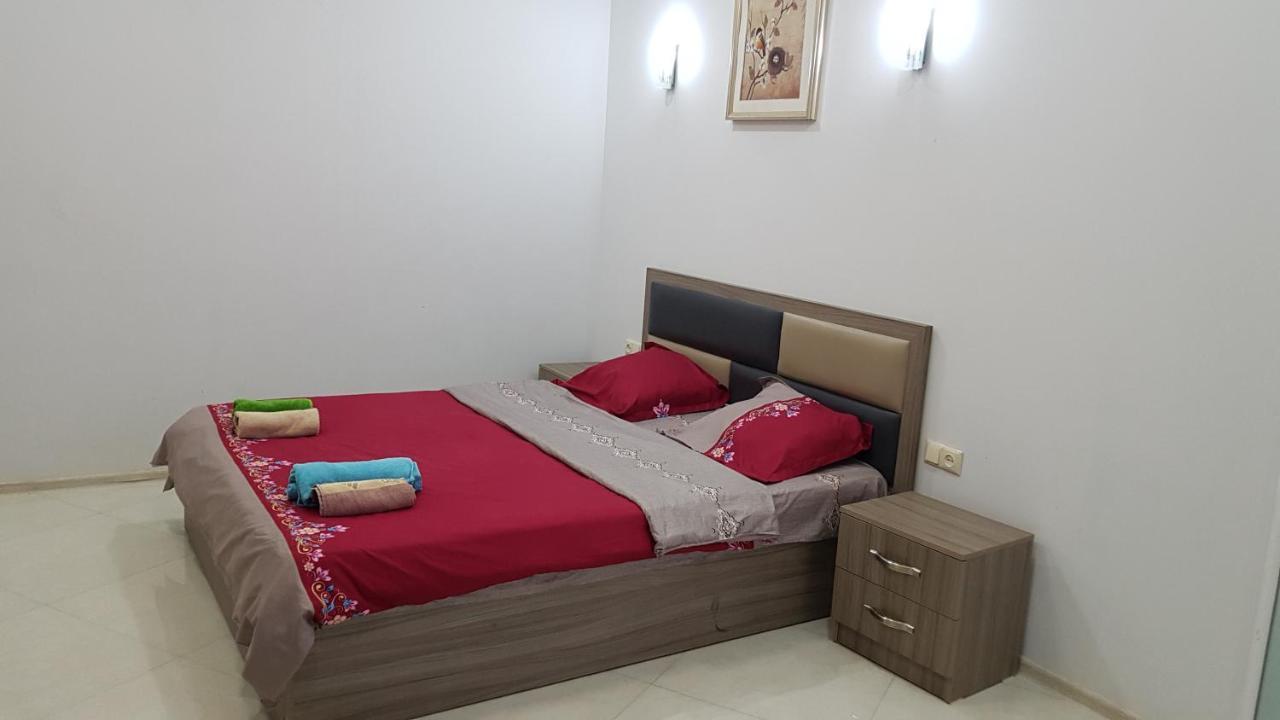 Apartment In Front Of Mcdonald'S Batumi Exterior foto